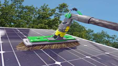 Unger NLite Pure Water Solar Panel Cleaning System